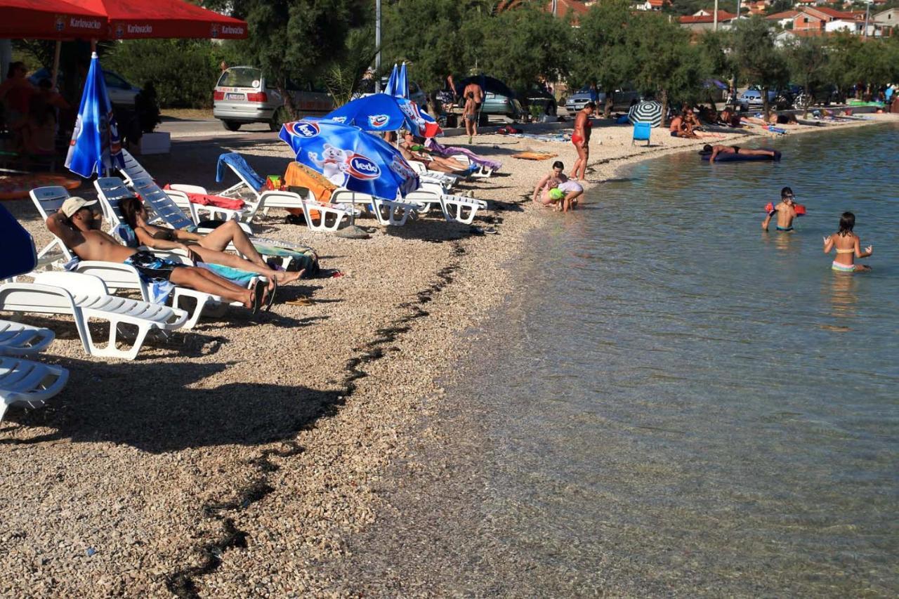Apartments By The Sea Vinisce, Trogir - 5229 Dış mekan fotoğraf