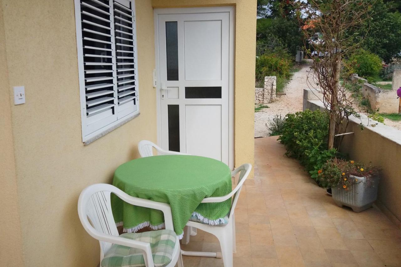 Apartments By The Sea Vinisce, Trogir - 5229 Dış mekan fotoğraf