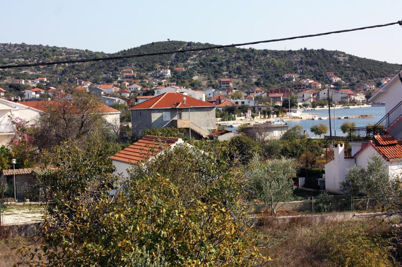 Apartments By The Sea Vinisce, Trogir - 5229 Dış mekan fotoğraf