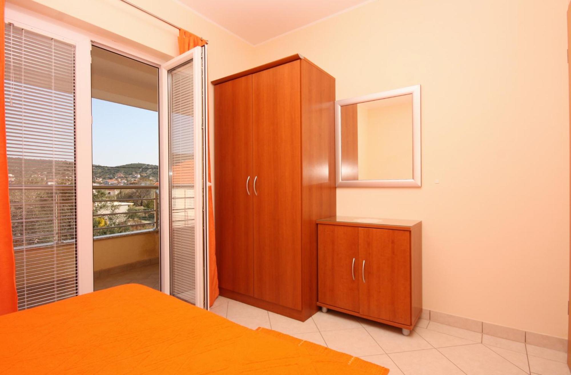 Apartments By The Sea Vinisce, Trogir - 5229 Oda fotoğraf